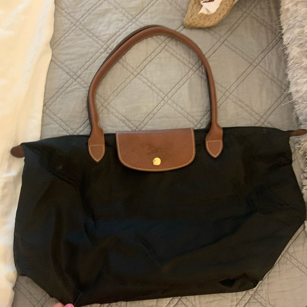 Large Longchamp Le Pliage Tote in Black - Picture 7 of 11